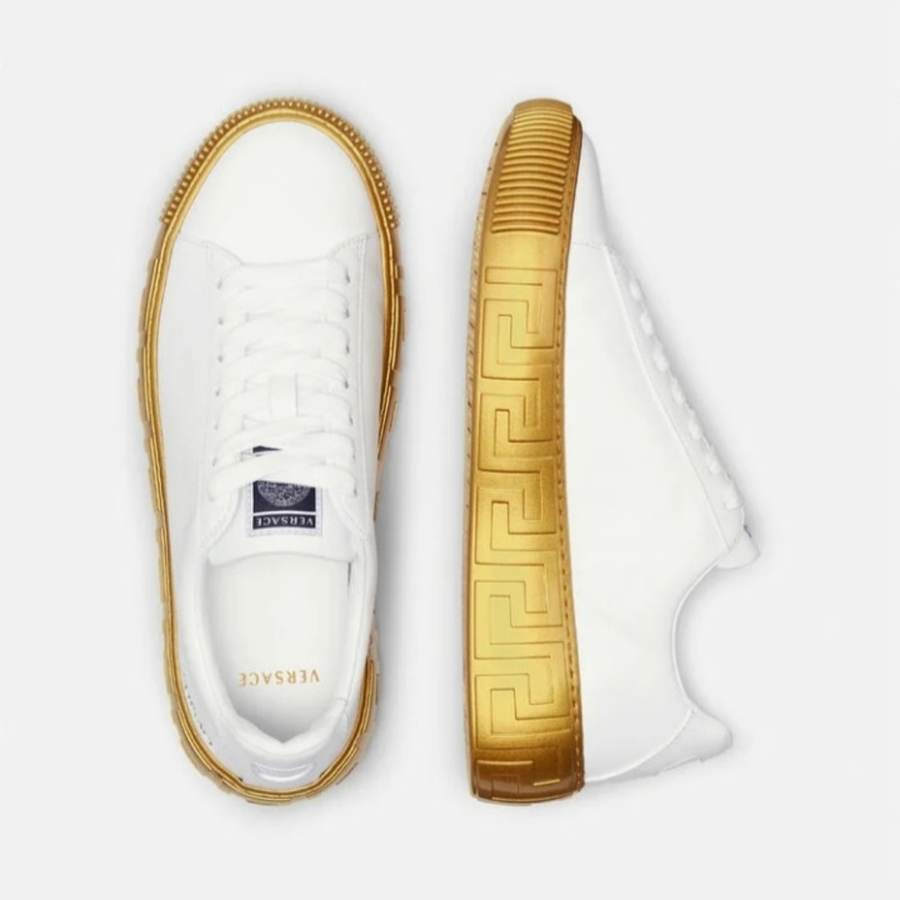 2022 Season Versace Greca Sneackers sz 8.5 fits like an 8-8.5